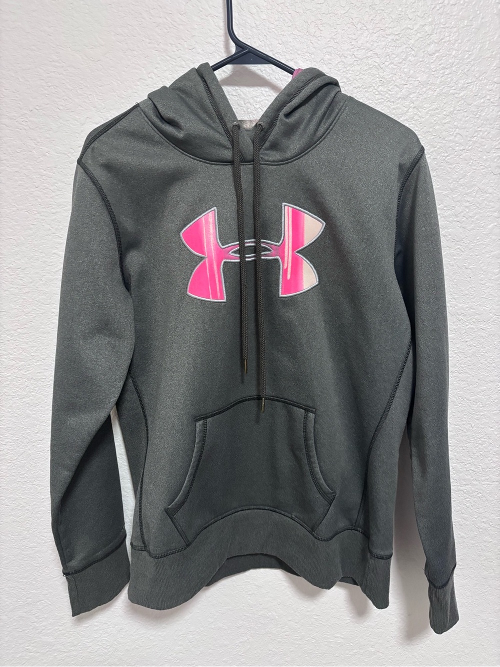 Women’s Under Armour Hooded Sweatshirt
